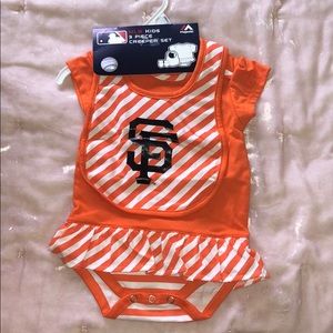 Giants baby outfit